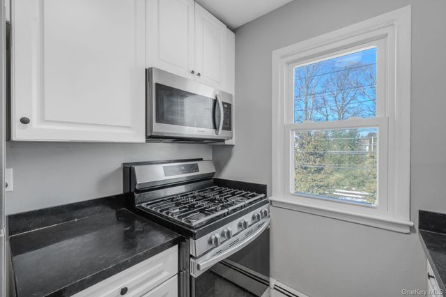 41 Arch Lane 2B, Islip, NY 11751