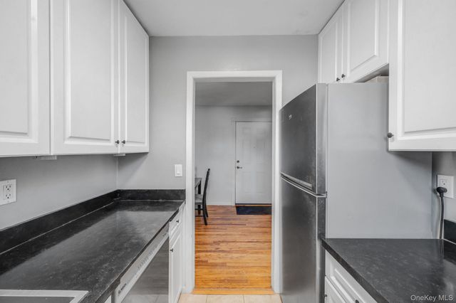 41 Arch Lane 2B, Islip, NY 11751