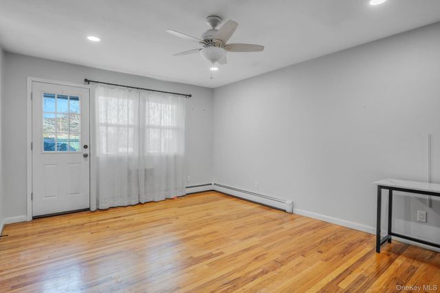 41 Arch Lane 2B, Islip, NY 11751