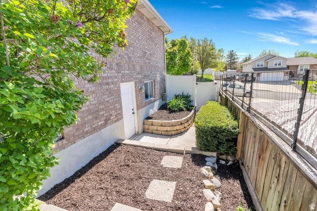 527 N 1180 E, Pleasant Grove, UT 84062