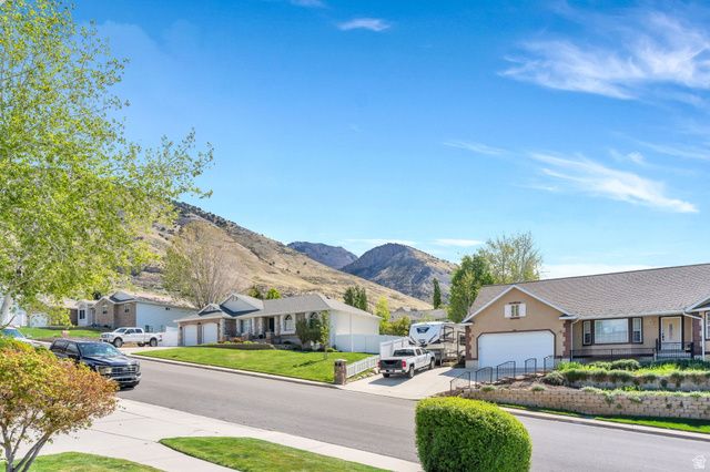 527 N 1180 E, Pleasant Grove, UT 84062