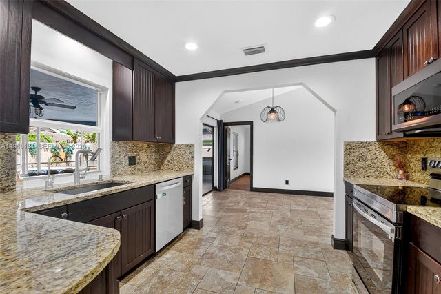 13808 Geranium Place, Wellington, FL 33414