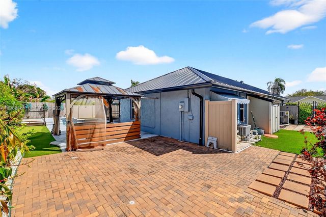 13808 Geranium Place, Wellington, FL 33414