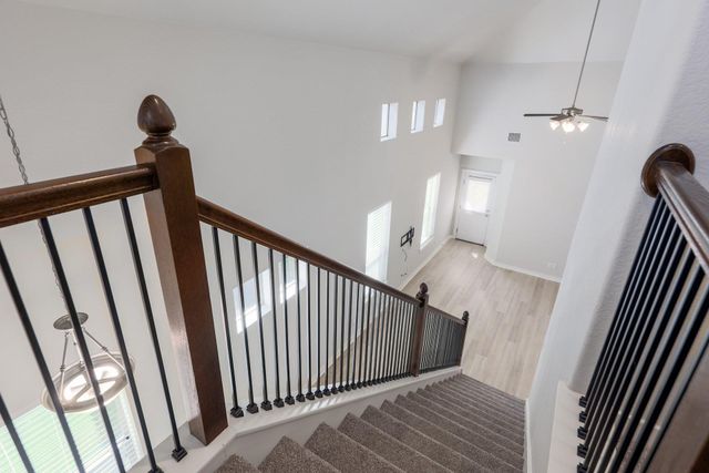 2001 Faro DR 37, Austin, TX 78741