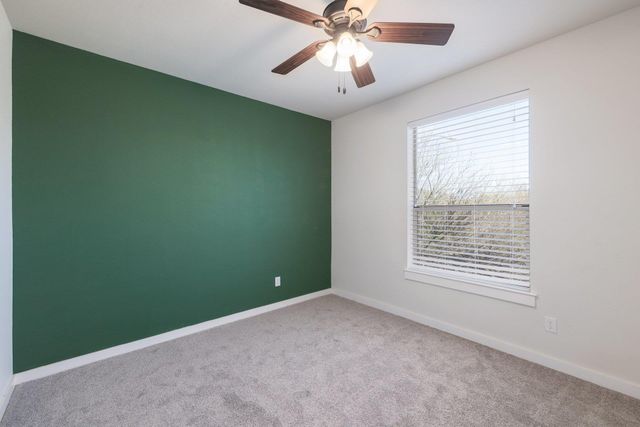 2001 Faro DR 37, Austin, TX 78741