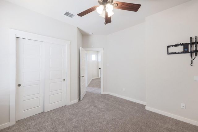 2001 Faro DR 37, Austin, TX 78741