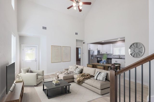 2001 Faro DR 37, Austin, TX 78741