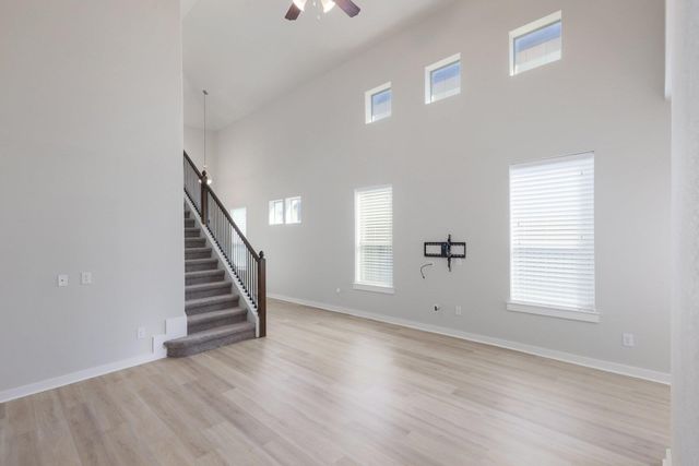 2001 Faro DR 37, Austin, TX 78741