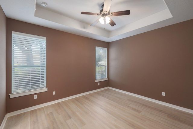 2001 Faro DR 37, Austin, TX 78741