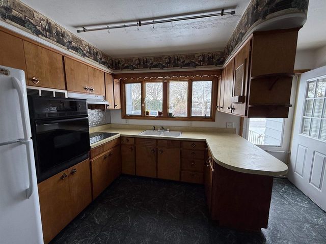 2310 18TH STREET, Menominee, MI 49858