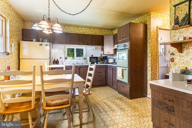 1059 MAPLE AVE, Glenside, PA 19038
