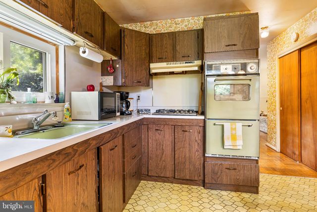 1059 MAPLE AVE, Glenside, PA 19038