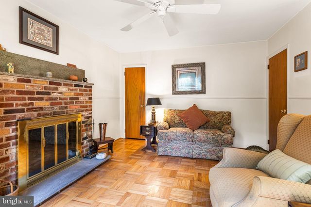 1059 MAPLE AVE, Glenside, PA 19038