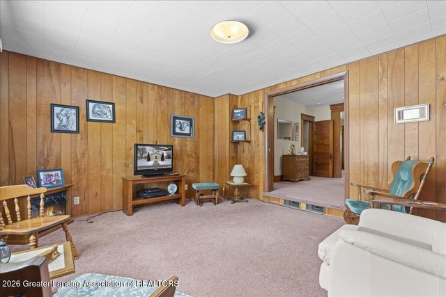 303 W Washington Street, Dewitt, MI 48820