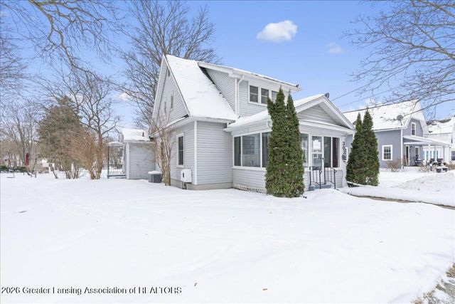 303 W Washington Street, Dewitt, MI 48820