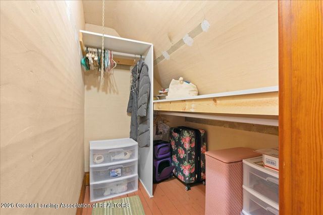 303 W Washington Street, Dewitt, MI 48820