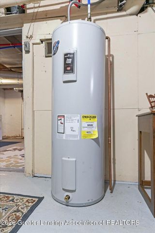 303 W Washington Street, Dewitt, MI 48820