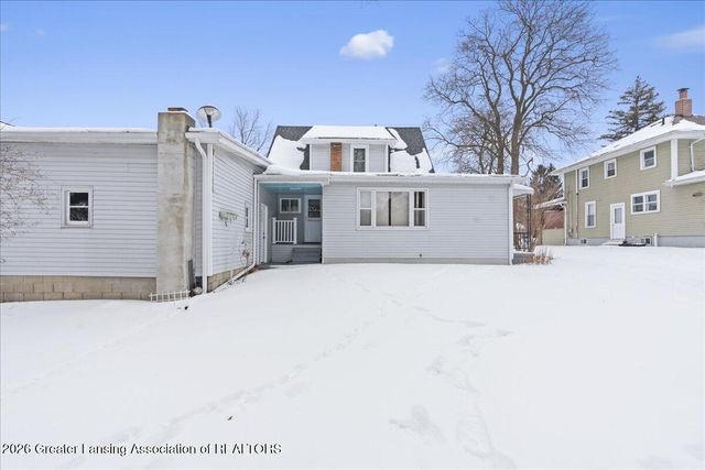 303 W Washington Street, Dewitt, MI 48820