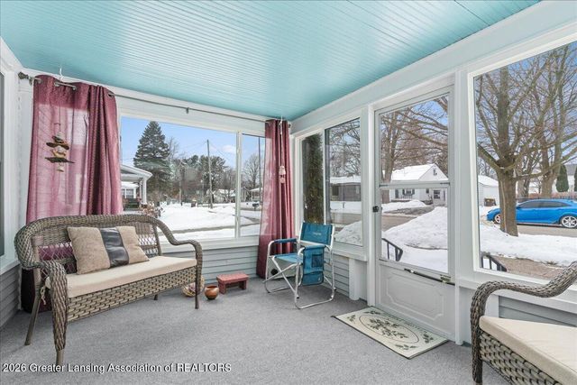 303 W Washington Street, Dewitt, MI 48820