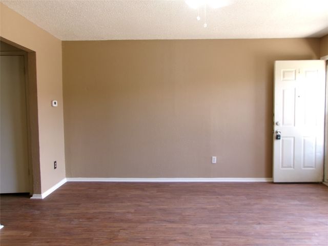24 E Mountain Creek Court 13, Grand Prairie, TX 75052