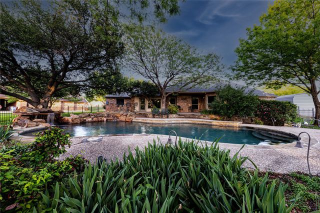 3943 Peregrine Point, Celina, TX 75009