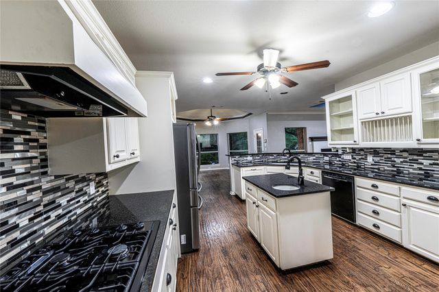 3943 Peregrine Point, Celina, TX 75009