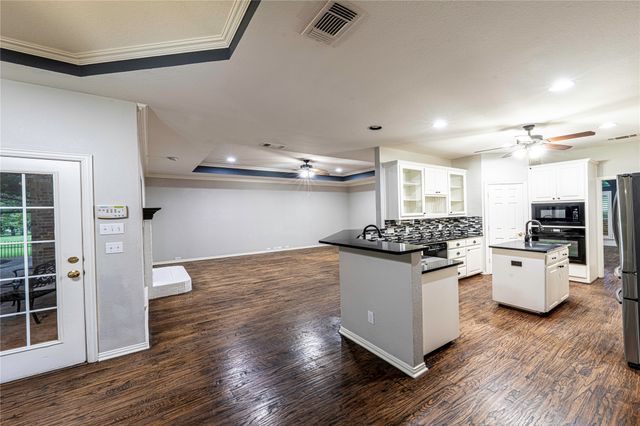 3943 Peregrine Point, Celina, TX 75009