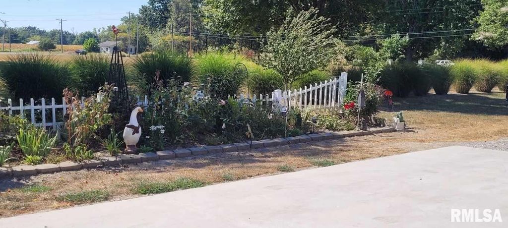 Image 19 of property listing at 1670 WOODS Lane, Centralia, IL 62801