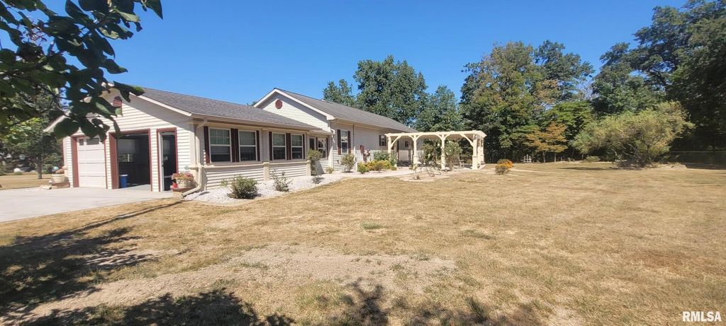 Image 21 of property listing at 1670 WOODS Lane, Centralia, IL 62801