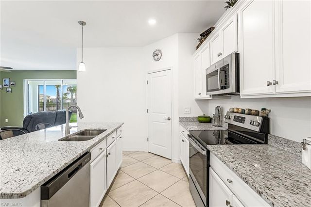 3647 Passion Vine DR, Alva, FL 33920