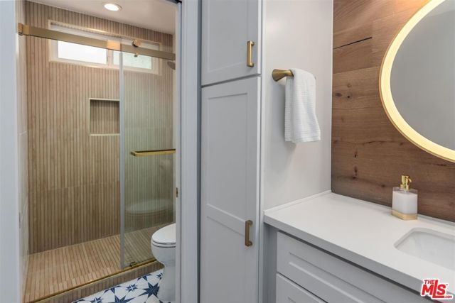 9005 Cynthia Street 214, West Hollywood, CA 90069