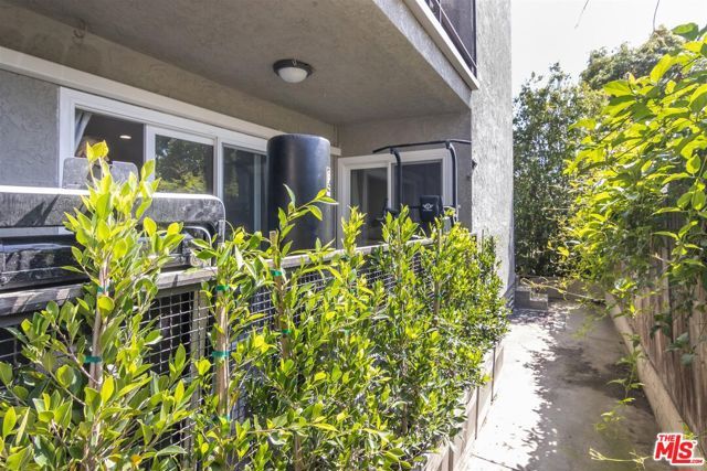 9005 Cynthia Street 214, West Hollywood, CA 90069
