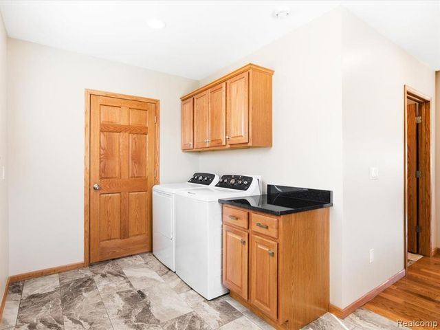 2835 17th Avenue, Port Huron, MI 48060