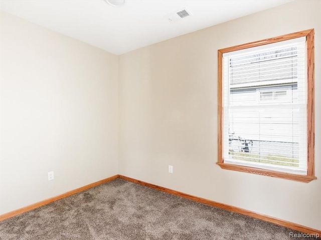 2835 17th Avenue, Port Huron, MI 48060