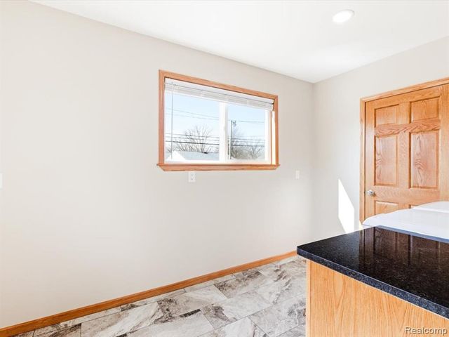 2835 17th Avenue, Port Huron, MI 48060