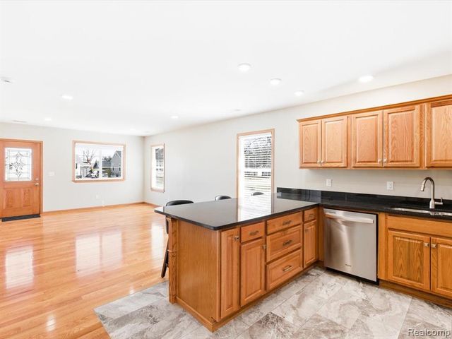 2835 17th Avenue, Port Huron, MI 48060