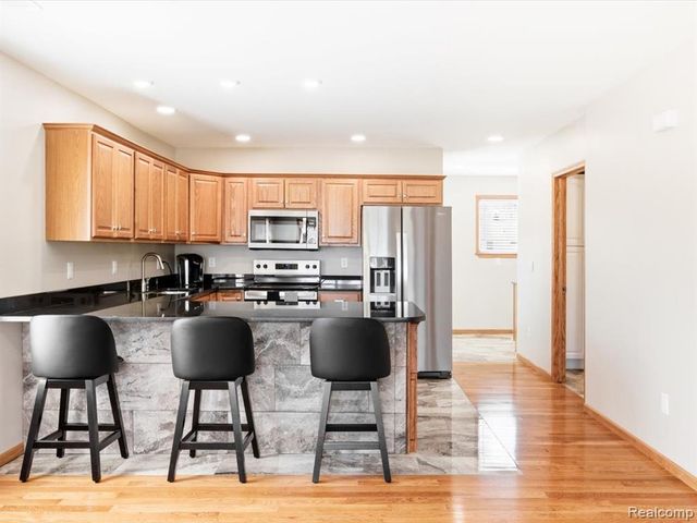 2835 17th Avenue, Port Huron, MI 48060