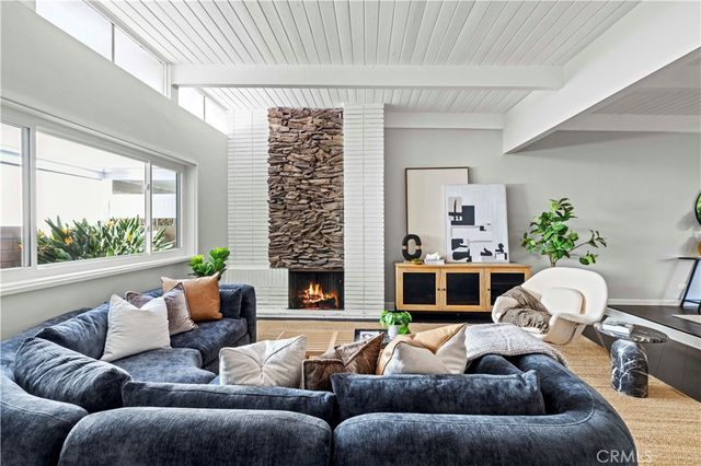 21206 Merridy Street, Chatsworth, CA 91311