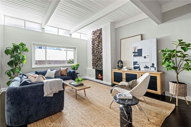 21206 Merridy Street, Chatsworth, CA 91311