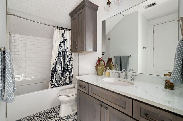 703 E Live Oak ST, Austin, TX 78704