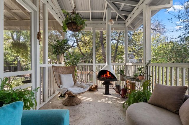 703 E Live Oak ST, Austin, TX 78704