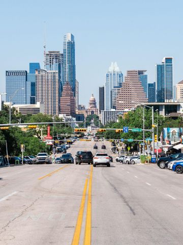 703 E Live Oak ST, Austin, TX 78704