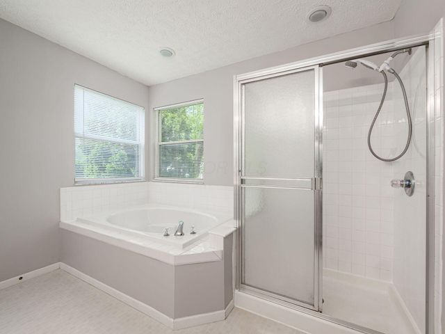 2107 Hayer Court, Lewis Center, OH 43035