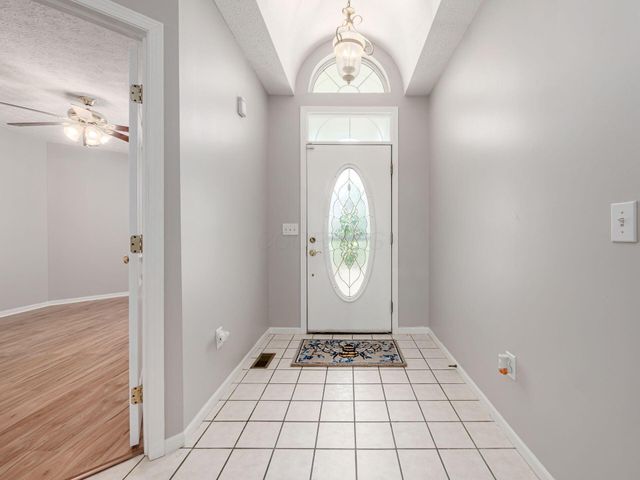 2107 Hayer Court, Lewis Center, OH 43035