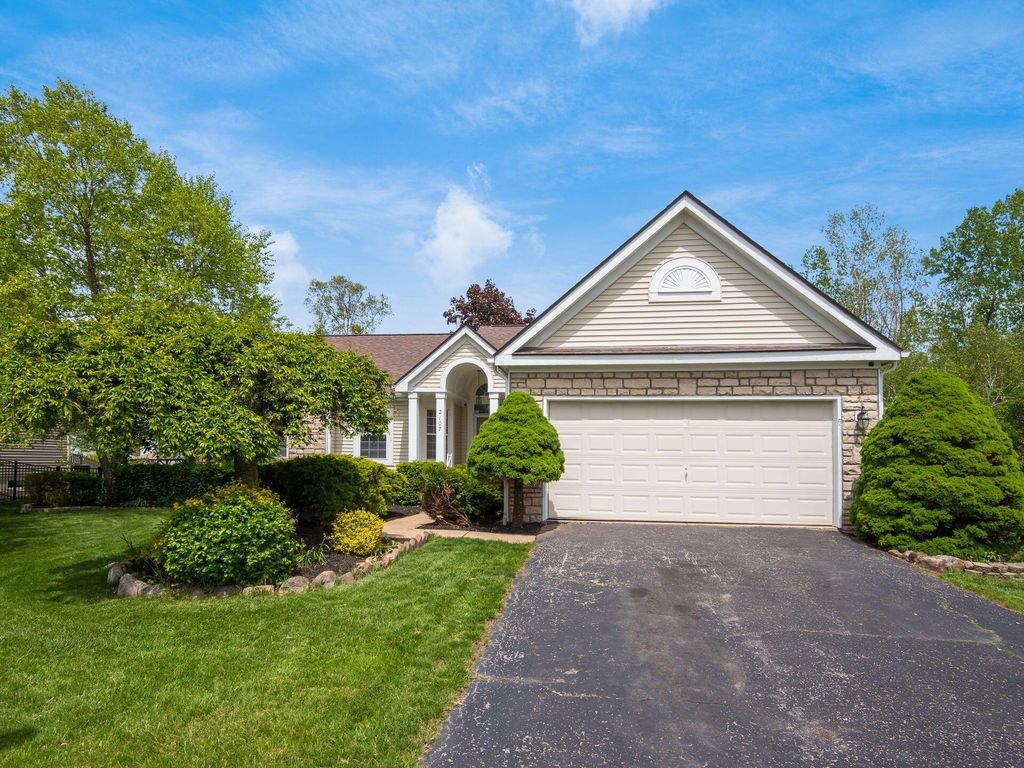 2107 Hayer Court, Lewis Center, OH 43035