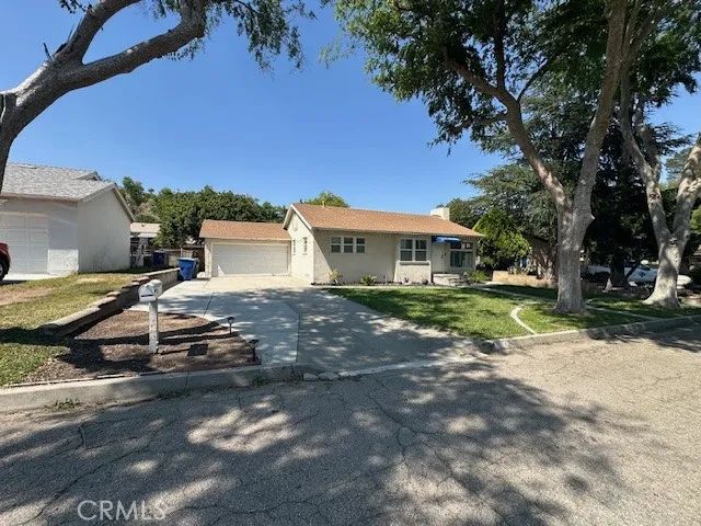 734 Lee, San Bernardino, CA 92405