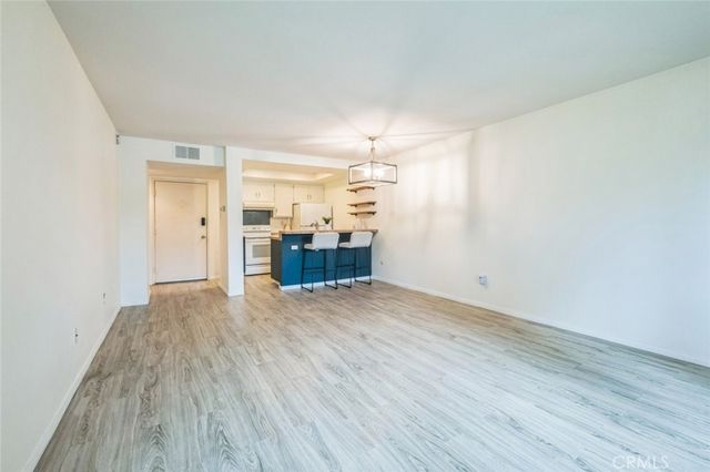 10699 San Diego Mission Road 205, San Diego, CA 92108