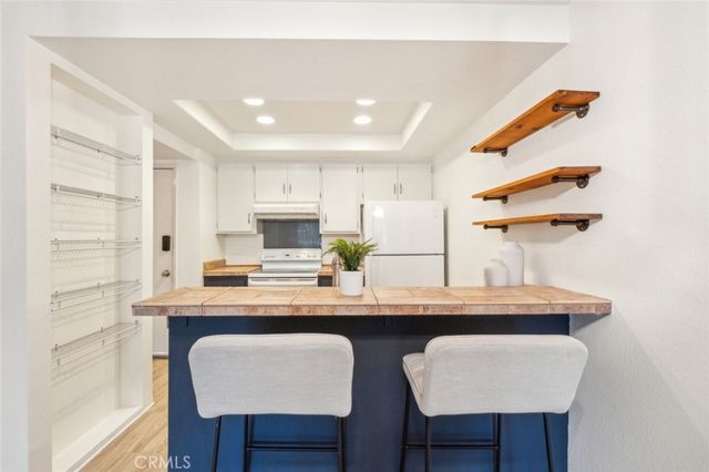 10699 San Diego Mission Road 205, San Diego, CA 92108