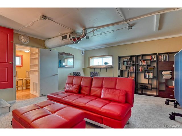 3033 E Palmer Divide Ave, Larkspur, CO 80118
