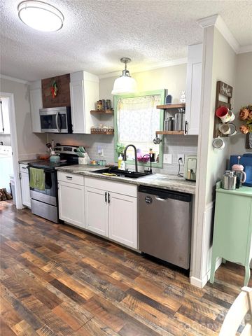 929 Brookhaven Road, Statesville, NC 28625